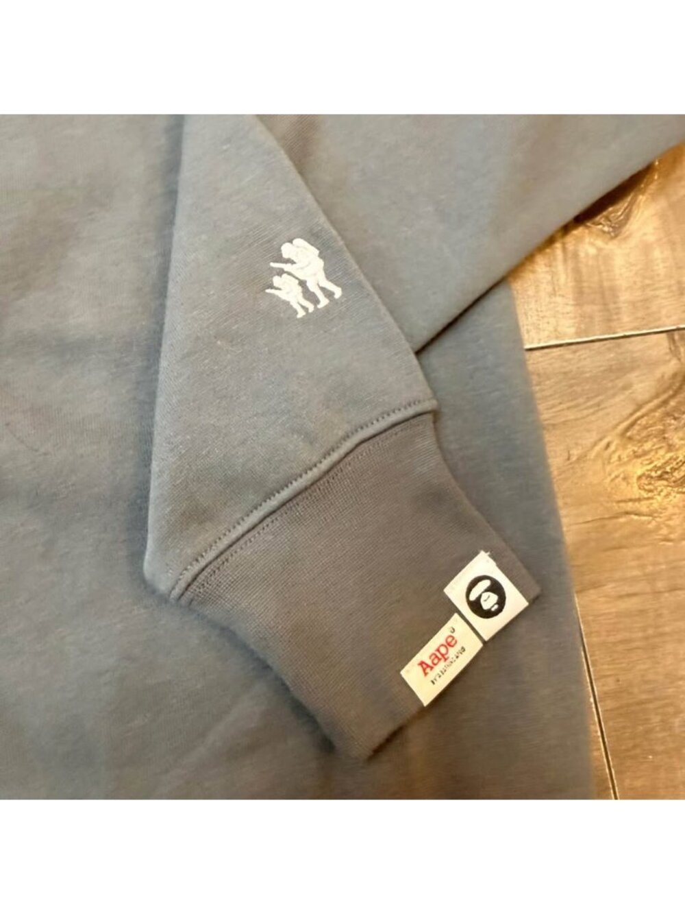 AAPE by A Bathing Ape Crewneck Sweatshirt – Small – NWT - Picture 5 of 8